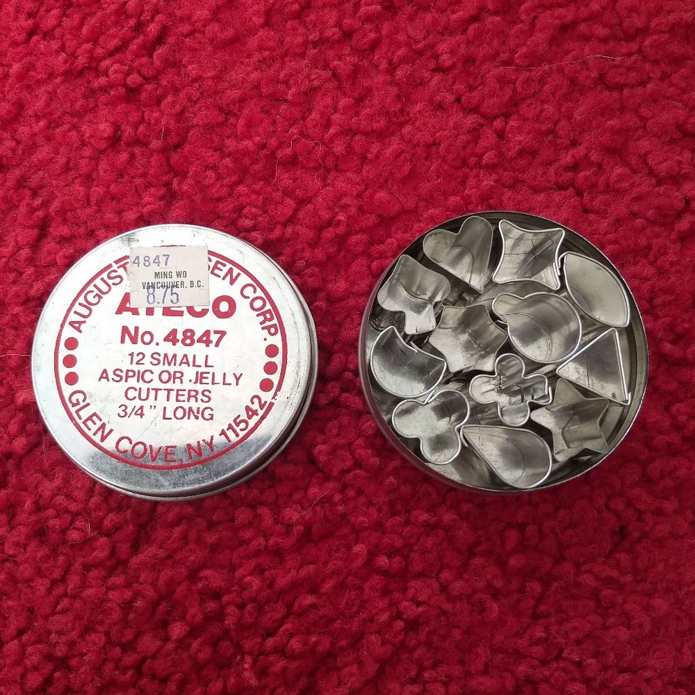 vintage 70s 12 mini aspic jelly cookie cutters set in tin - Picture 1 of 6
